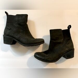 Teva Anaya Black Waterproof Chelsea Ankle Boots Size 9  Good Preowned condition